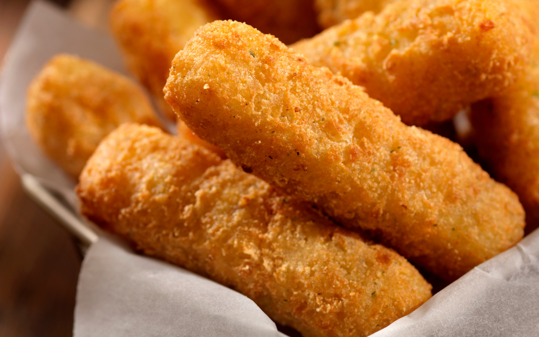 Low-Carb Mozzarella-Sticks im Mandelmantel