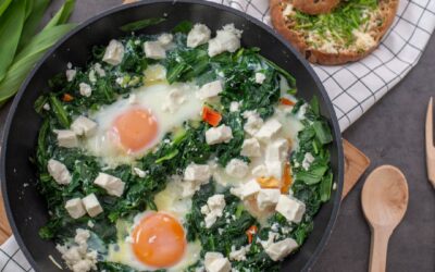Leichte Shakshuka mit Spinat