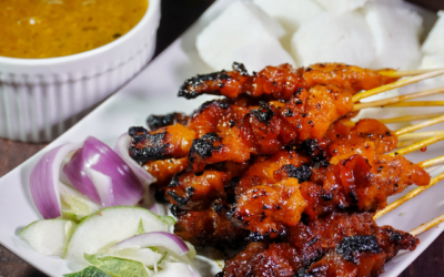 Hühnchen-Satay mit Erdnusssauce