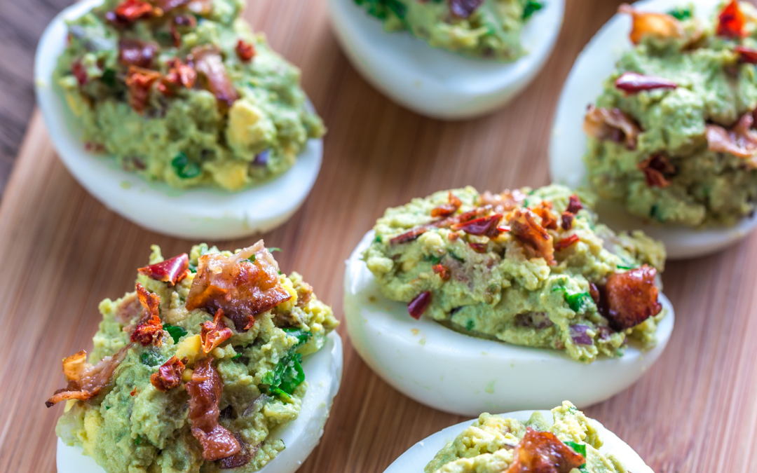 Gesunde Avocado-Deviled Eggs