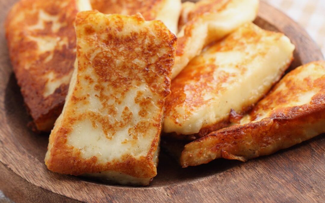 Gebratene Halloumi-Würfel mit Zitronen-Dill-Dip