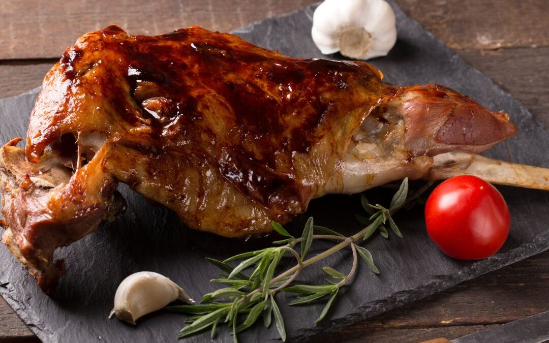 Lammkeule mit Rosmarin und Knoblauch