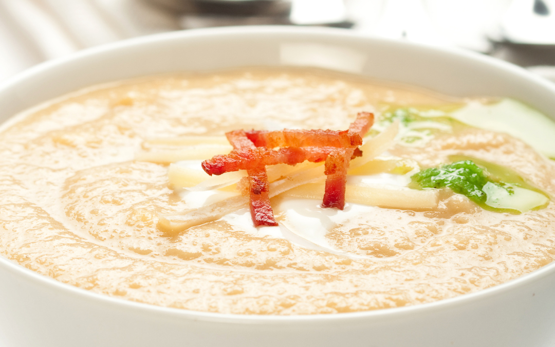 Vitalisierende Schwarzwurzelsuppe mit Apfel und Walnüssen