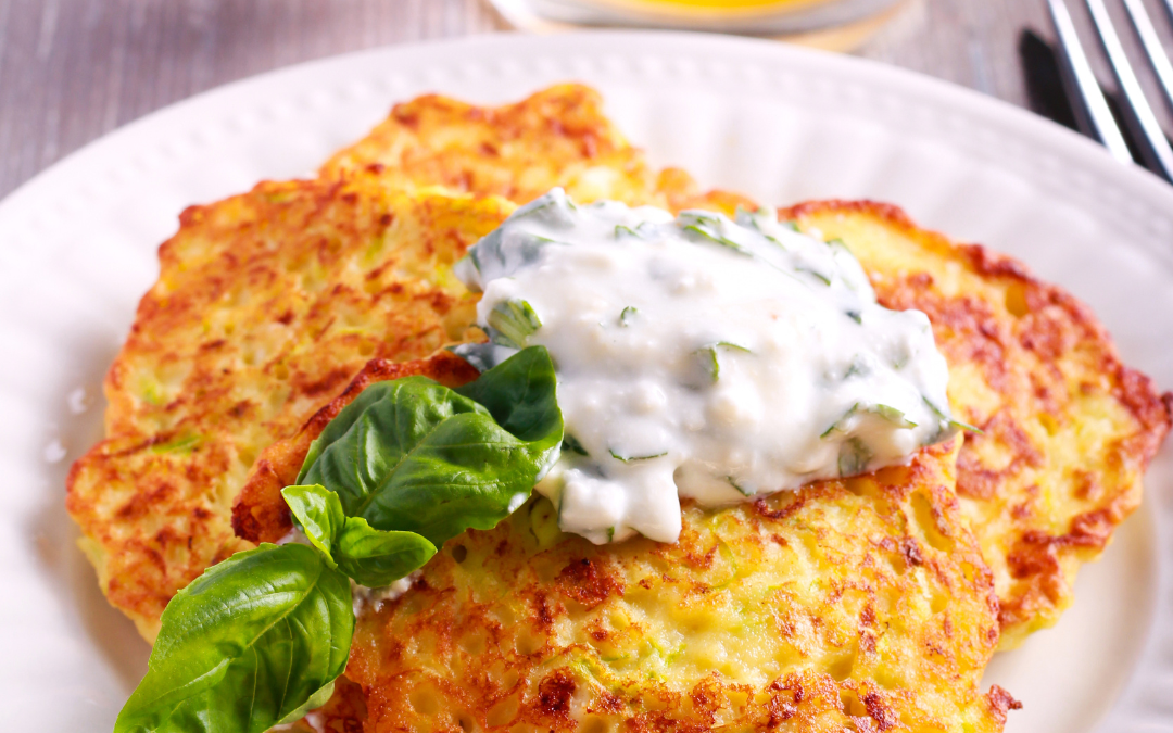Griechischer Zucchinikuchen mit Feta