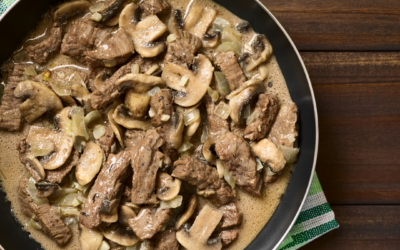 Rindfleisch-Stroganoff mit Pilzen