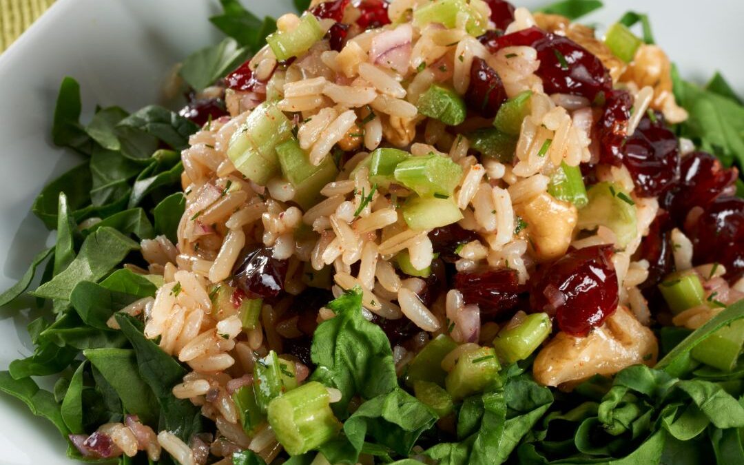 Kanadischer Wildreis und Cranberry-Salat