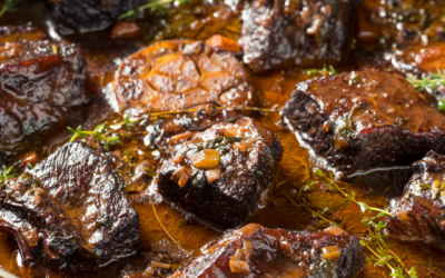 Sattmachendes Rinderschmorbraten mit Wurzelgemüse
