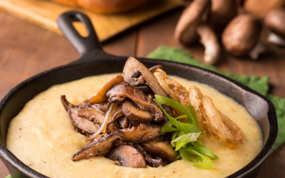 Energiegeladene Spinat-Pilz-Pfanne mit Polenta